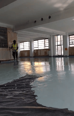 Cp100 pumping Liquid Flow Screed