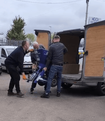 Lifting to load machine