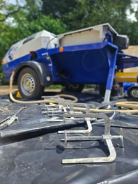 Screed tripods and D140 CES