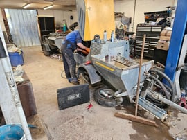 Servicing workshop 15