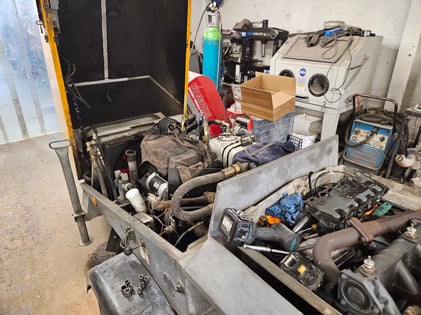 Servicing workshop 19